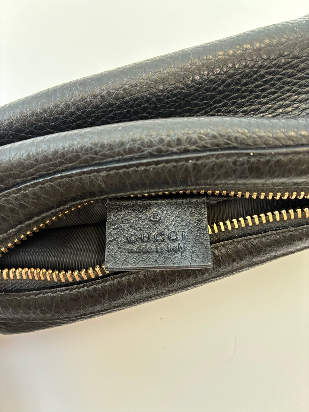 Gucci Soho Black Leather Mini Pouch Cosmetic Bag Tassel Logo Compact - Picture 8 of 10